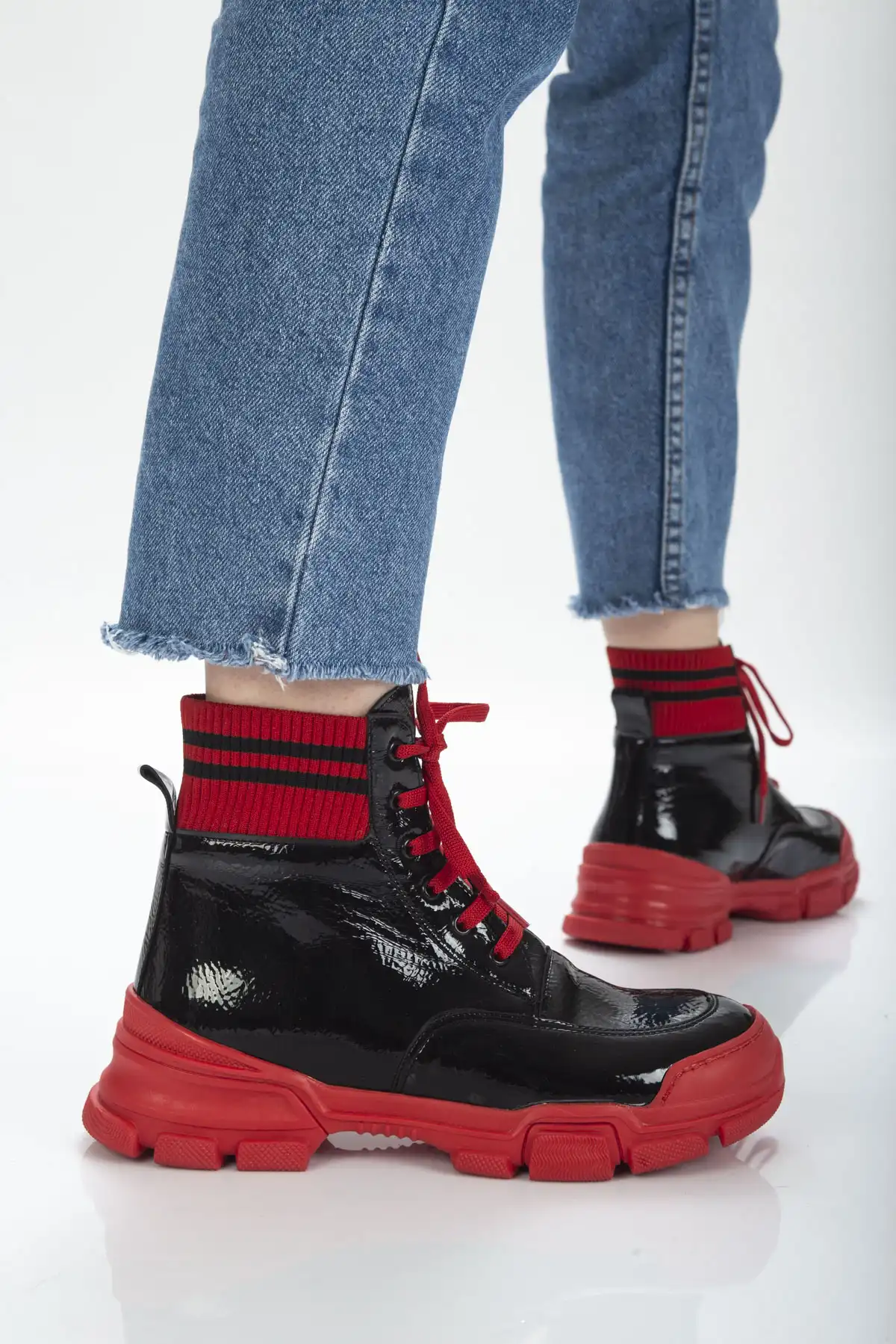 TOPTAN-BOT-KIRISIK-RUGAN-Spor-kirmizi-2_result.webp BOT KIRISIK RUGAN Spor kırmız - Görsel 1